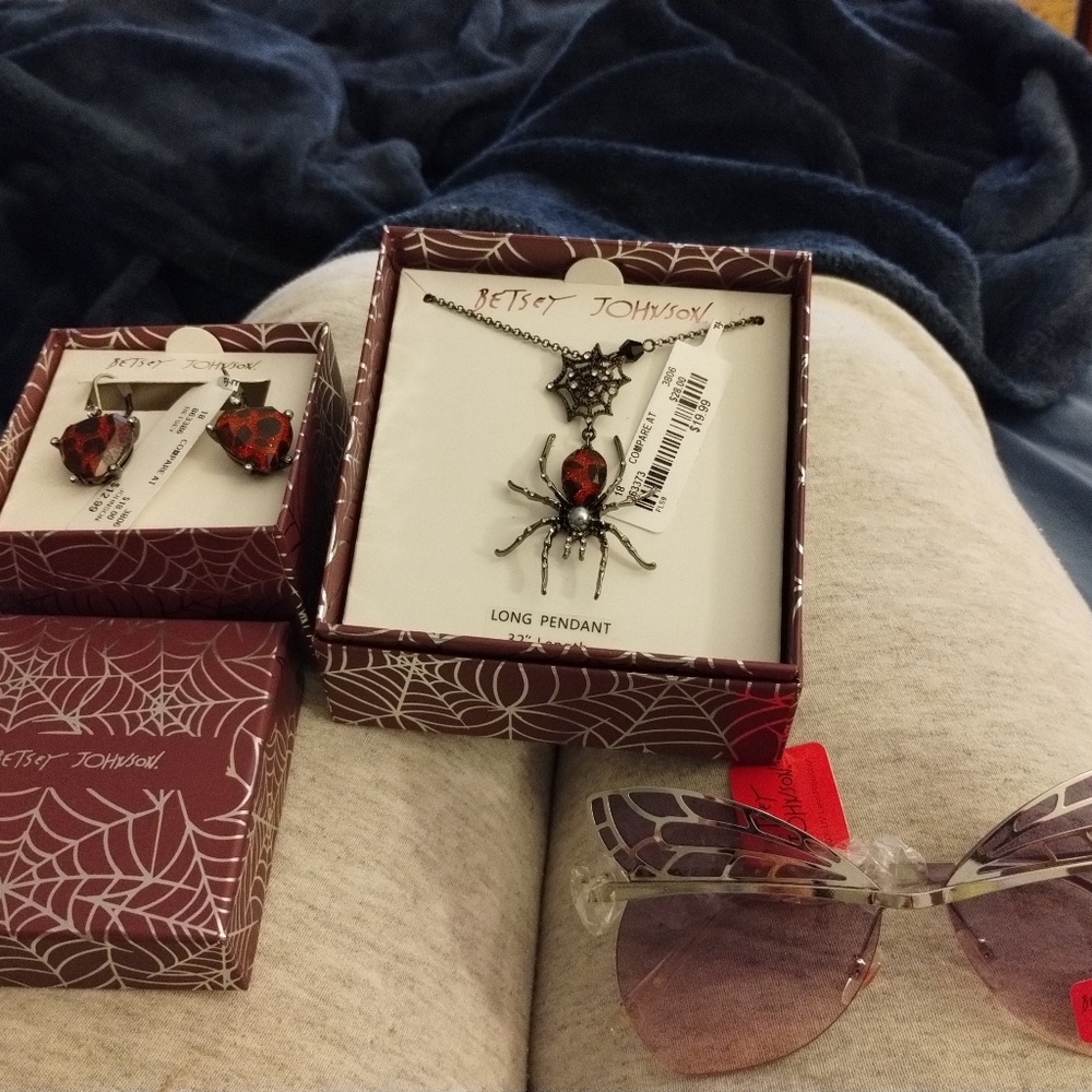 BETSEY JOHNSON JEWLERY SET! ALL NWT